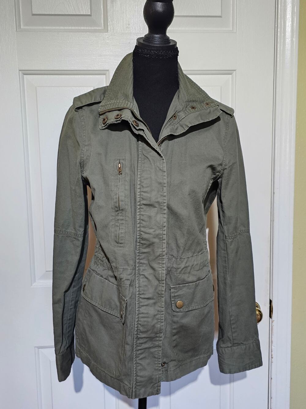 Love Tree Women’s Olive Green Utility Field Jacket Medium Military Safari Style.